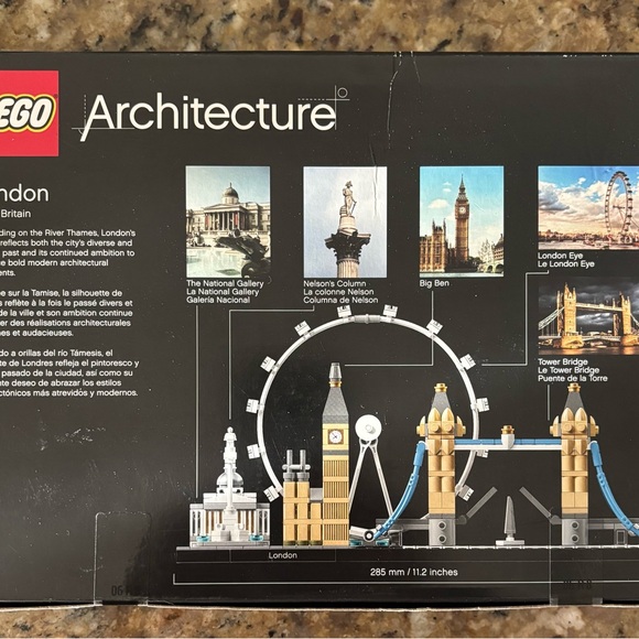 Lego Architecture London Set - Black, Tan, Blue - Picture 2 of 2